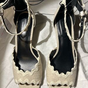 Liz Claiborne sand wedge sandals NWT size 7 memory foam #neutral